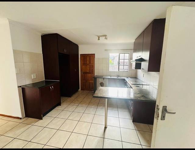 3 BEDROOM HOUSE FOR SALE IN ALBEMARLE